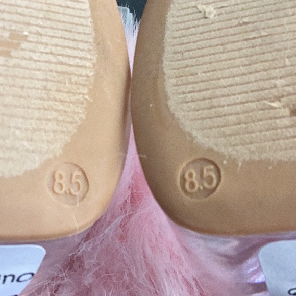 Fashion Nova Blush Furry Women's Slippers - Picture 4 of 4